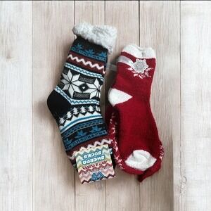 Winterlace Sherpa Socks Soft & Fluffy Two Pair‎ Snowflake Cabin Socks